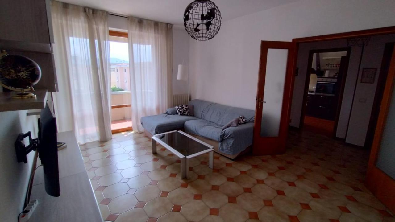 La Casa Dei Viaggiatori - Viareggio - Posto Auto Gratuito Apartment Luaran gambar