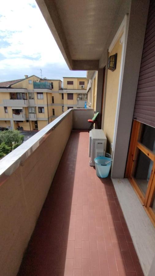 La Casa Dei Viaggiatori - Viareggio - Posto Auto Gratuito Apartment Luaran gambar